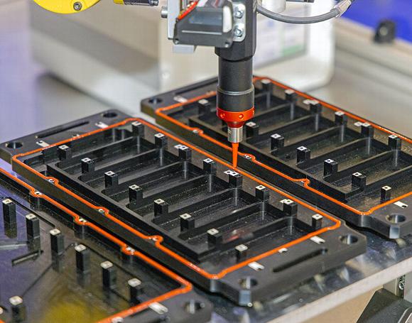 Robot mapping out gluing path